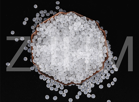 Granulat aus linearem Polyethylen niedriger Dichte (LLDPE).